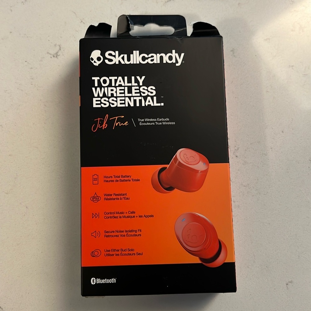 Skullcandy totally wireless essential earbuds (red) NWT